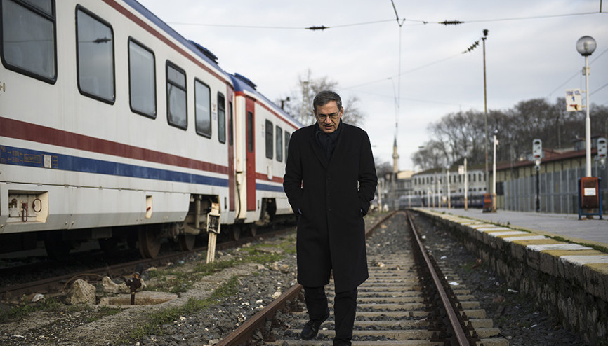 Orhan Pamuk: Bizi terk eden bir babayla büyüdüm