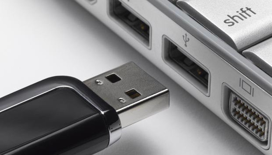 Kuru temizleyicilerde her yıl  22 bin USB bellek unutuluyor