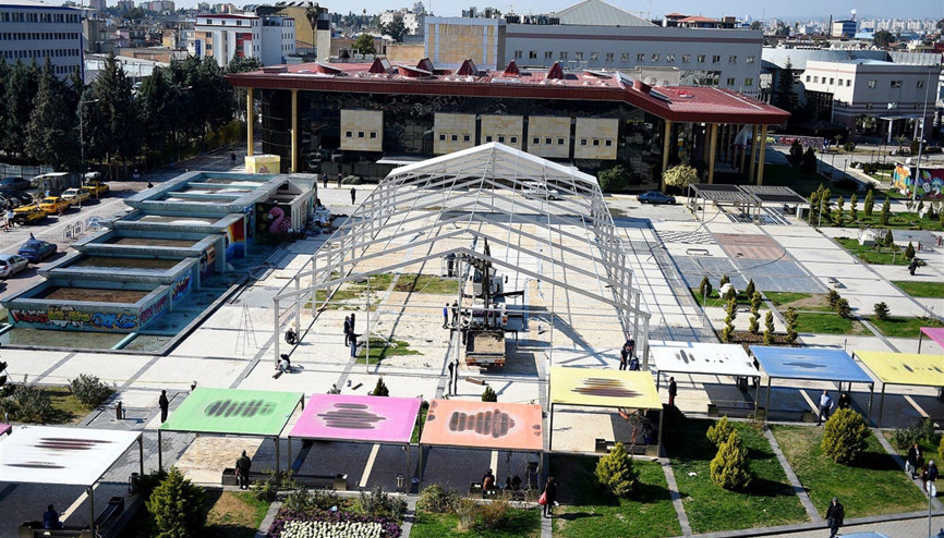 Seyhan’a 2 aylık buz pisti
