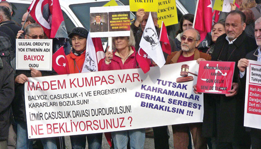 ‘Casusluk davası’nda yargılanan askerlere göreve iade