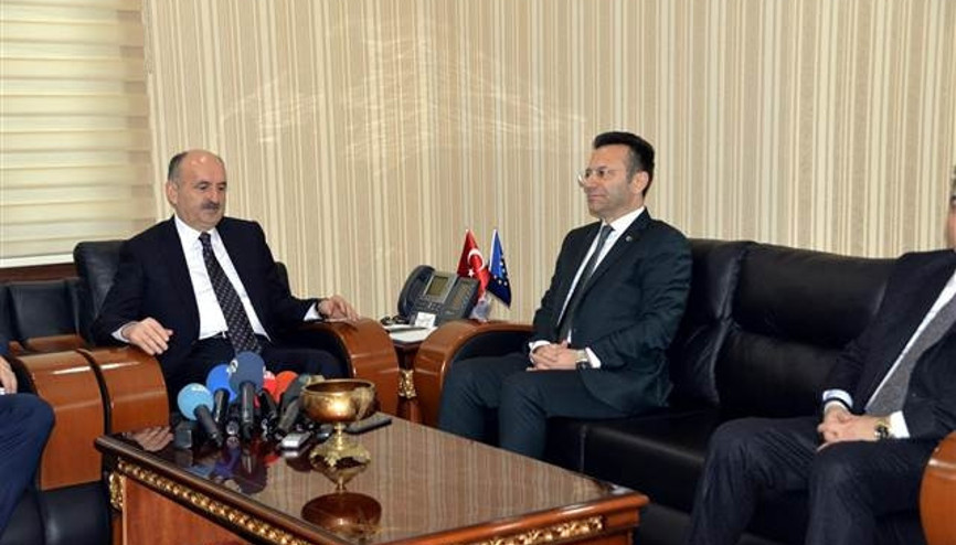 Sağlık Bakanı Müezzinoğlu Diyarbakırda Sağlık Bakanı Müezzinoğlu Diyarbakırda