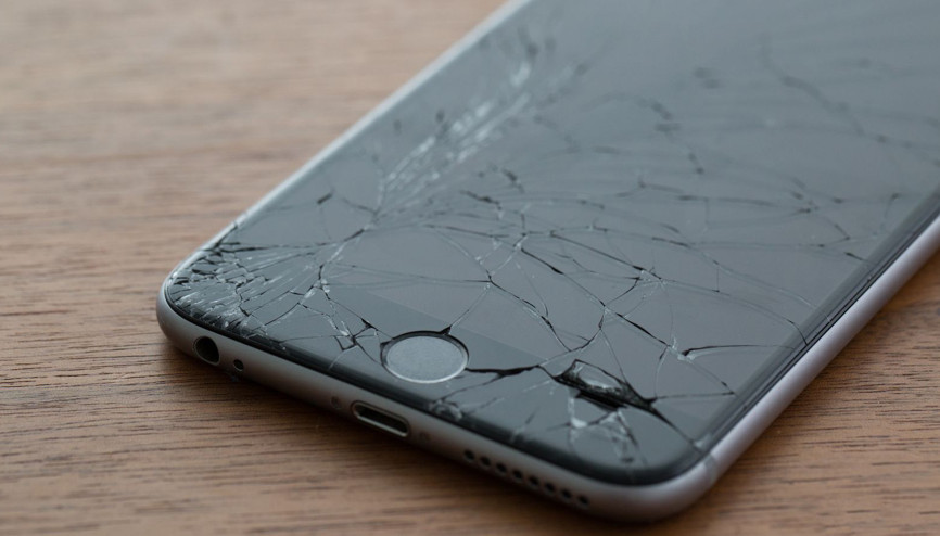 Apple bozuk iPhoneları parasıyla geri alıyor