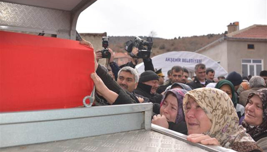 Şehitlerimizi uğurluyoruz Şehitlerimizi uğurluyoruz