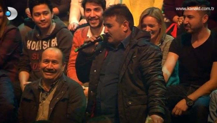 Durali Okşaş, manileri ile Beyaz Showa neşe kattı