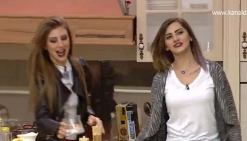 Kısmetse Olur’da Ayça kıskançlık krizine girdi - izle Kısmetse Olur’da Ayça kıskançlık krizine girdi - izle