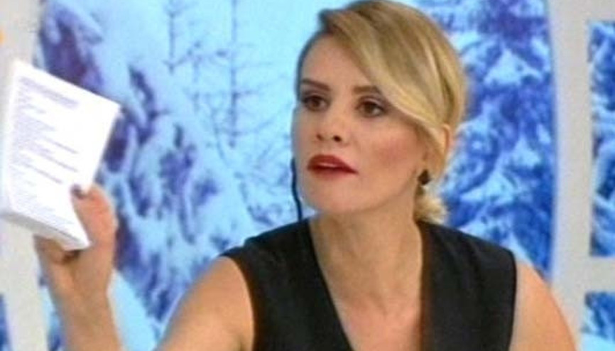 Esra Erolu çok kızdırdılar