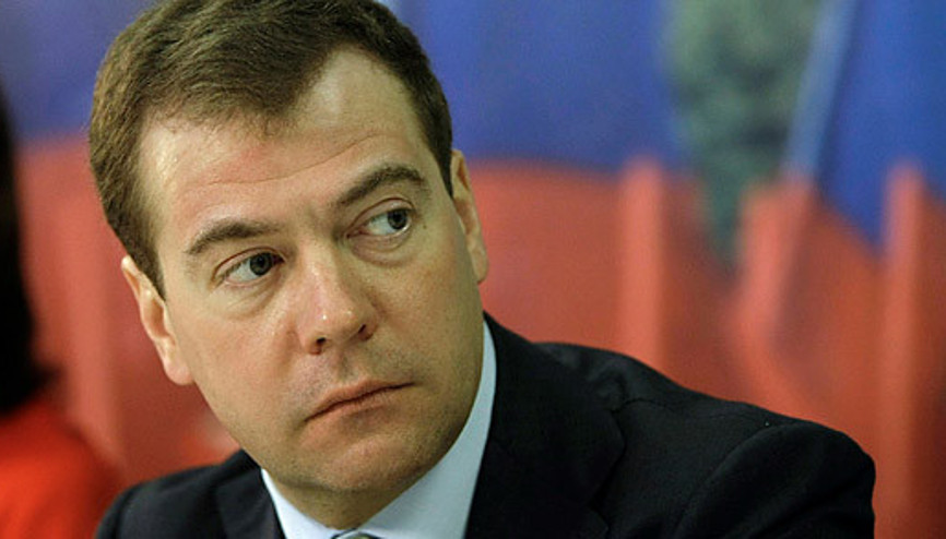 Medvedev: Kara operasyonuyla  korkutmaya gerek yok