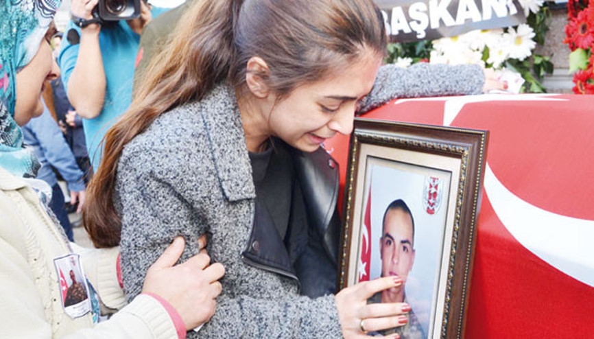 İnsan tacirleri şehit etti