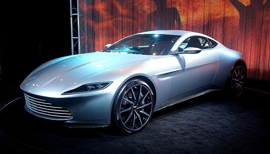 James Bondun arabası 2,4 milyon sterline satıldı