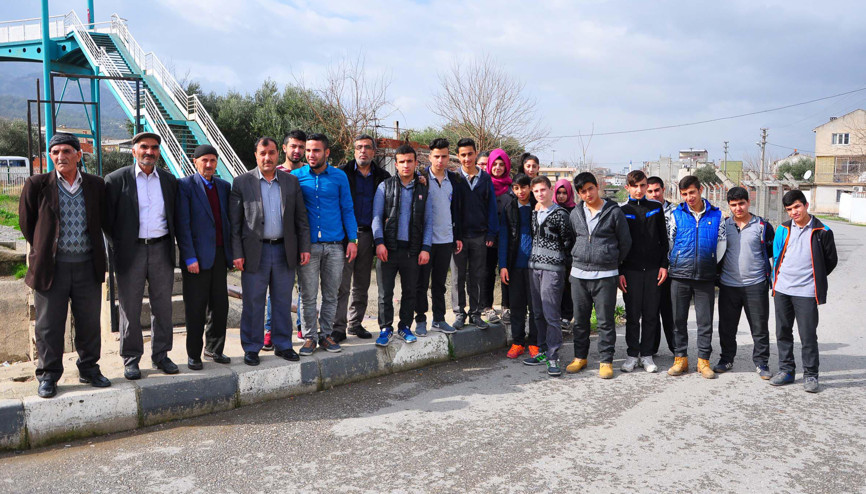 Liseli öğrencilerden protesto