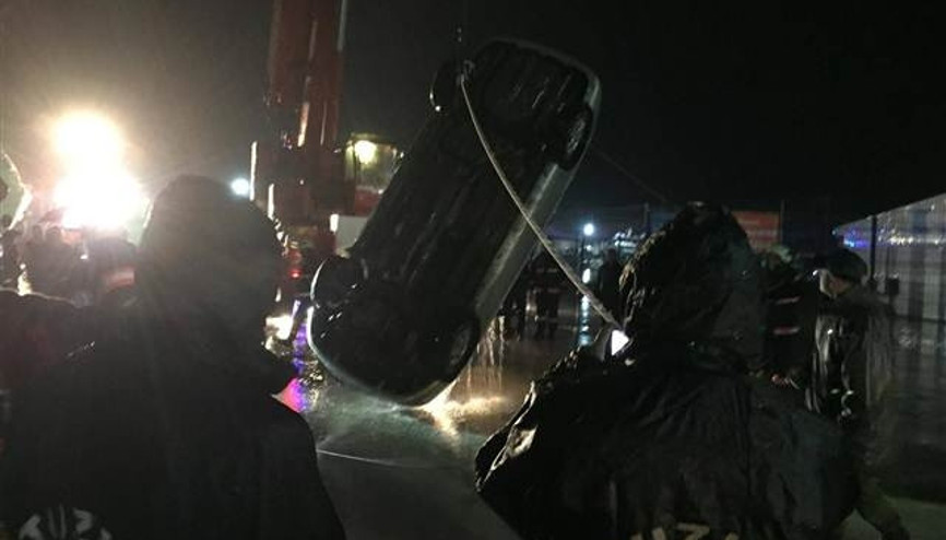 Tuzla’da otomobil denize düştü: 1 kişi öldü, 3 kişi kurtarıldı