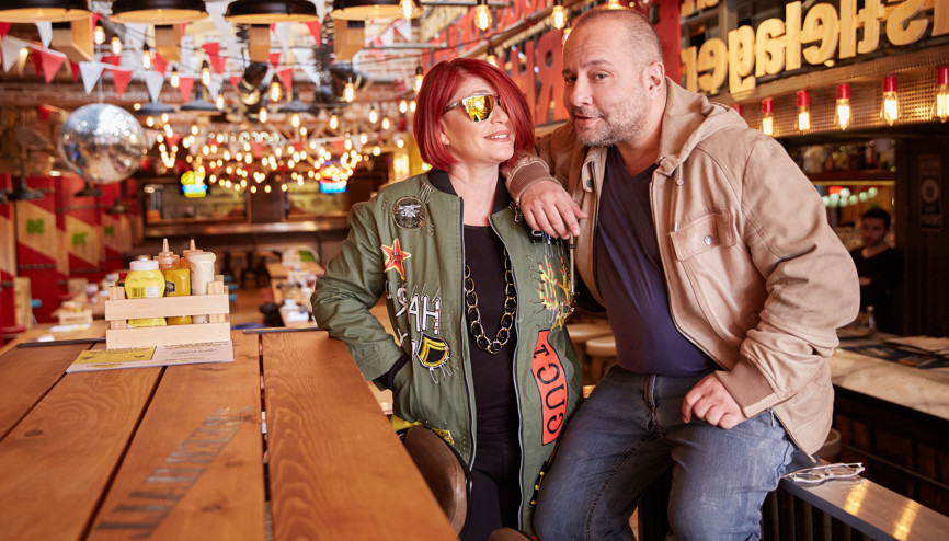 Emel Müftüoğlu: Sezen Aksu ‘Hovarda’yı bana gece kulübünün tuvaletinde hediye  etti