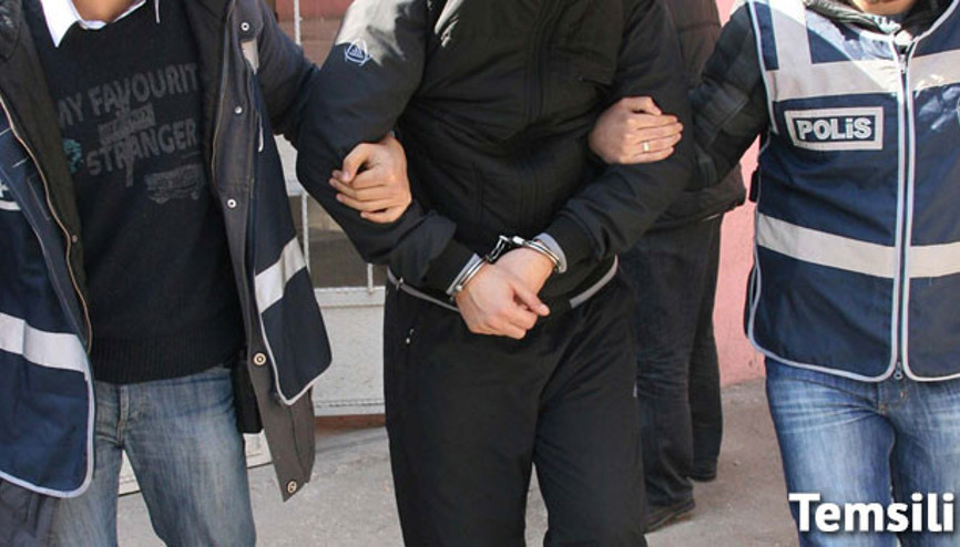 İzmirde göçmen kaçakçılarına darbe