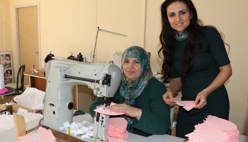 Dilek öğretmen öncü oldu, köy kadınları olmazı başardı