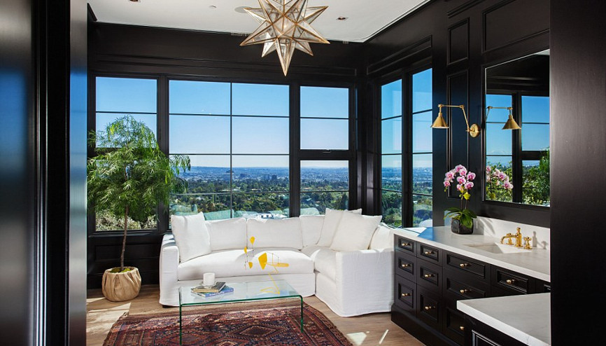 Ronald-Nancy Reaganın okyanus manzaralı evi