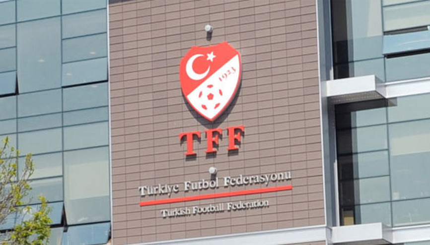 TFF: Kendini bilmez taraftarlar...