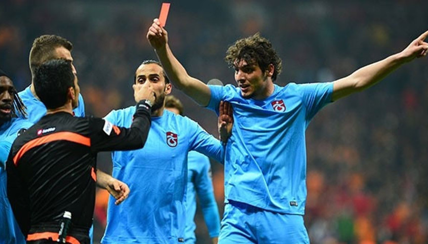 Salih Dursundan kırmızı kart açıklaması