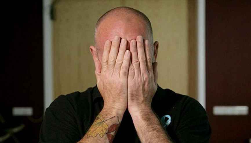 Tourette Sendromuna yakalandı tikleri yüzünden iş bulamıyor