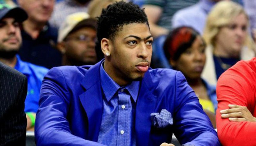 Pelicanslı Davis sezonu kapattı