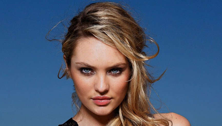 Candice Swanepoel’den bebek müjdesi