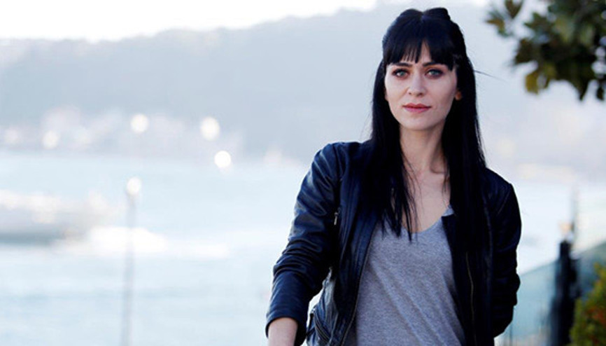 Hazal Türesan kimdir