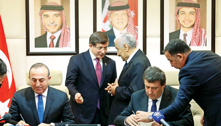 Başbakan Davutoğlu: DAEŞ, PKK, YPG bölgeye saldırıyor