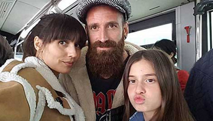 Meireles ailesiyle metrobüse bindi