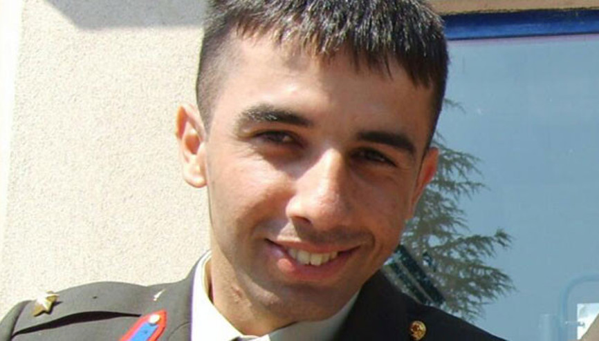 Genelkurmay, şehit yüzbaşı Halil Özdemirin yürek burkan hikayesini paylaştı Genelkurmay, şehit yüzbaşı Halil Özdemirin yürek burkan hikayesini paylaştı