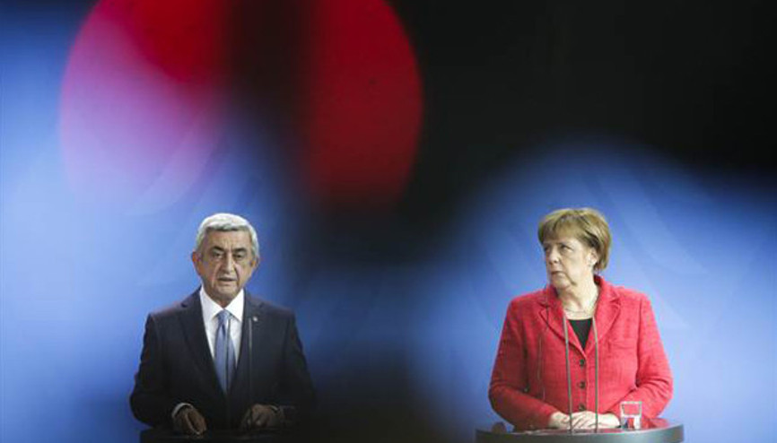 Ermenistan Cumhurbaşkanı Sarkisyan: Azerbaycan, modern silahlarının olduğunu son üç günde gösterdi Ermenistan Cumhurbaşkanı Sarkisyan: Azerbaycan, modern silahlarının olduğunu son üç günde gösterdi