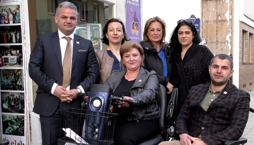 Türk milletine teşekkür etti