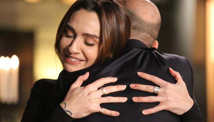 Evli ve Öfkeli 25. son bölümde Mineden bomba karar - İzle Evli ve Öfkeli 25. son bölümde Mineden bomba karar - İzle