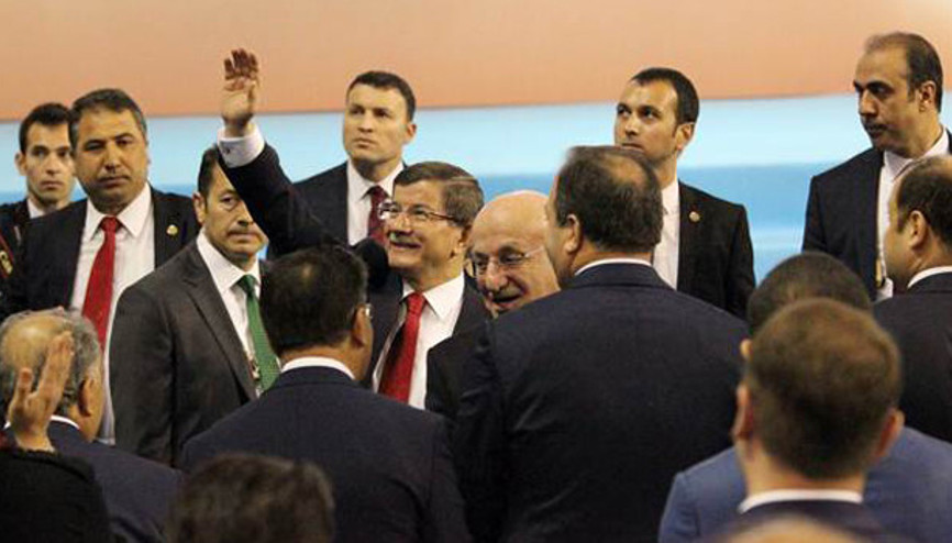 Davutoğlu: Elimizde İstiklal Madalyasıyla Şanlıurfadayız