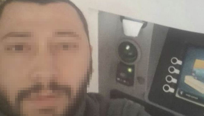 Paraları çekip özçekim yaptılar Paraları çekip özçekim yaptılar