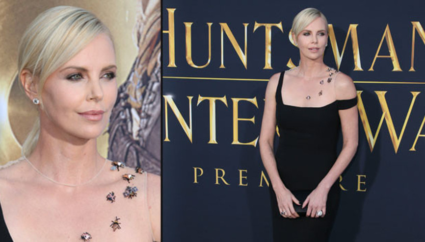 Charlize Therona böcekli elbise