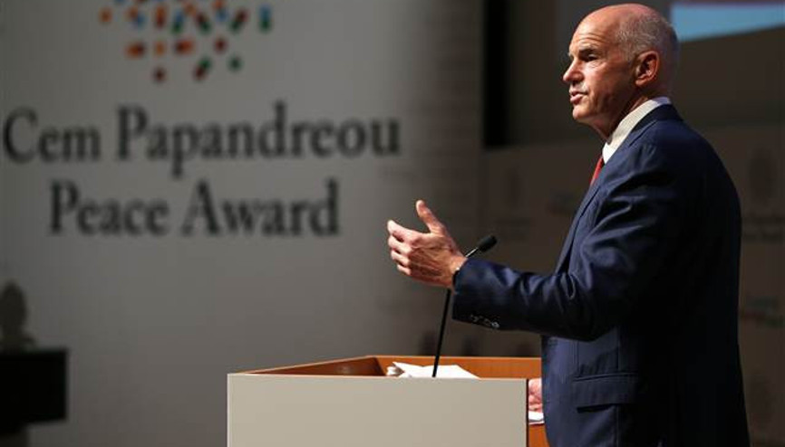Cem-Papandreu Uluslararası Barış ödülü Tara ve Papaleksopulosun