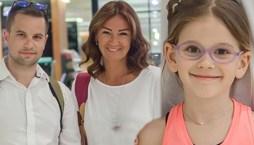 Pınar Altuğ, eşi ve kızıyla alışverişte