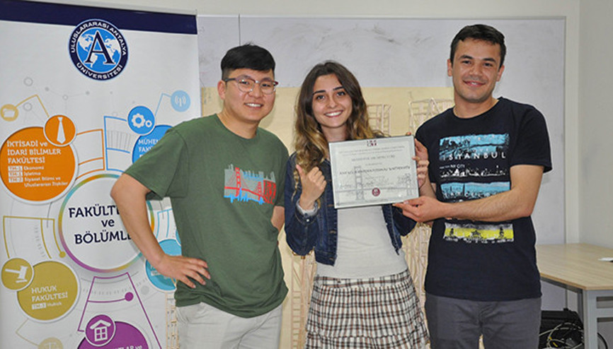 Türk öğrecilerden depremin yıkamayacağı proje