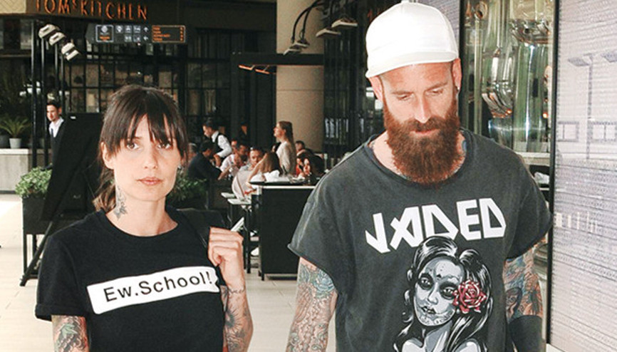 Görünüşte protest (IVONE VIANA - RAUL MEIRELES)