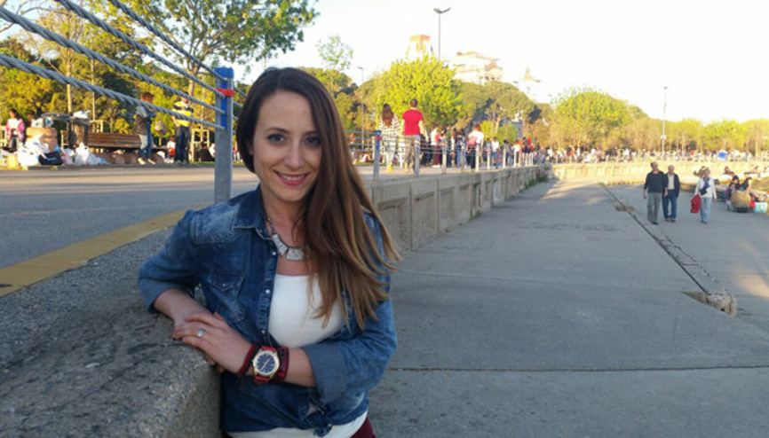 Yeşim Egemen Özaydının oynadığı korku filmini arkadaşları izleyemiyor