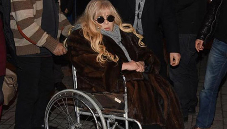 Zerrin Özerden haber var