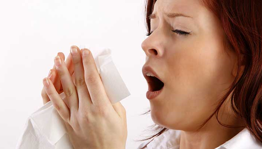 Neden hapşırırken gözlerimizi kapatırız