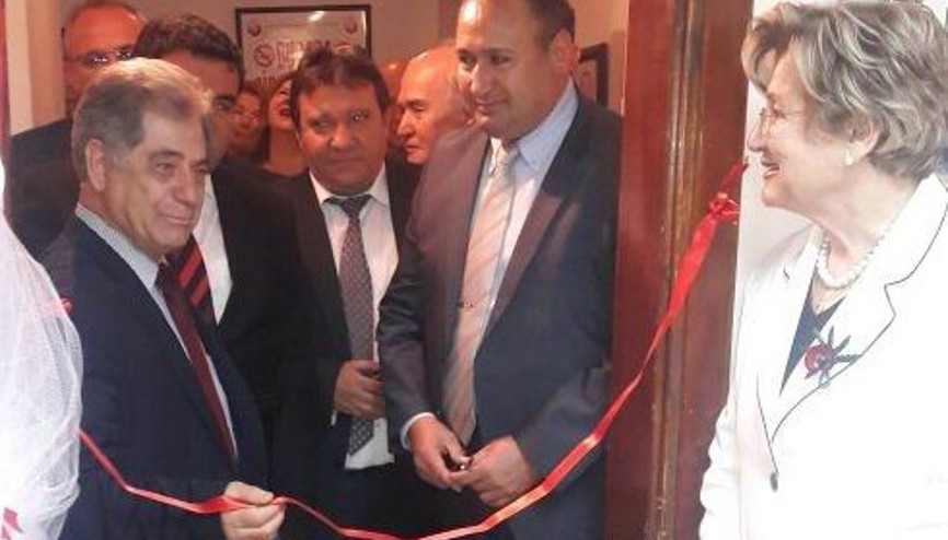 İpek kozasını ilmek ilmek işlediler