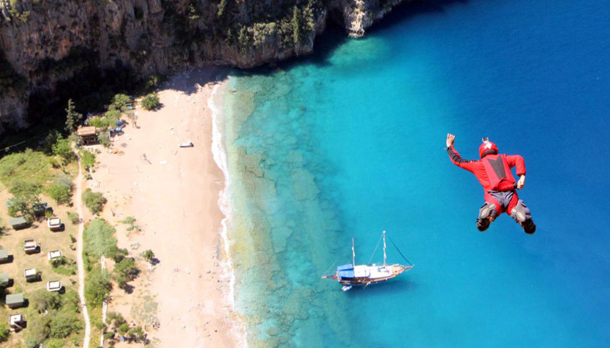 330 metreden çılgın atlayış