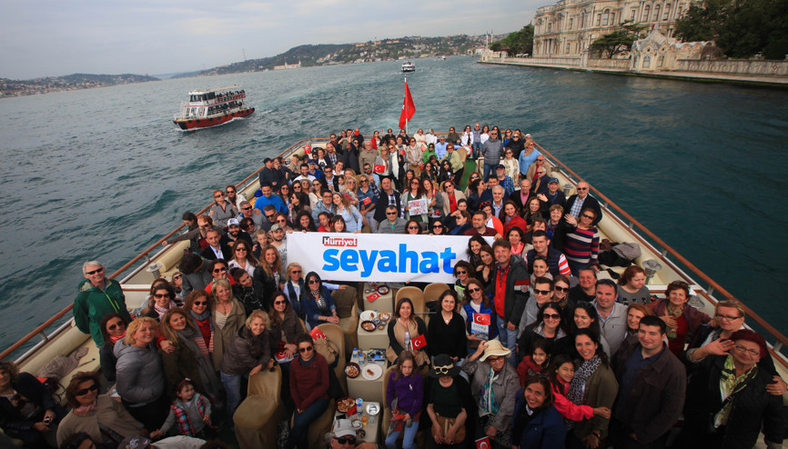 İstanbul Boğazı’nda erguvan turu İstanbul Boğazı’nda erguvan turu