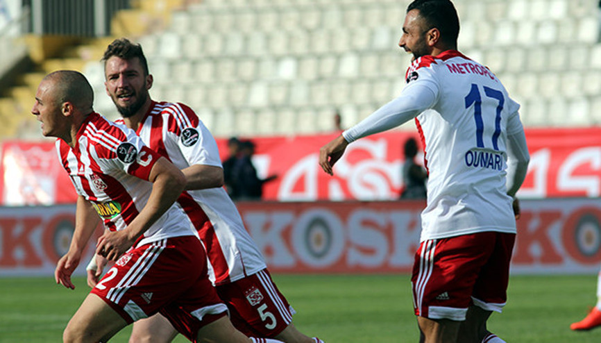 Sivassporda olağanüstü genel kurul Başkan bırakıyor