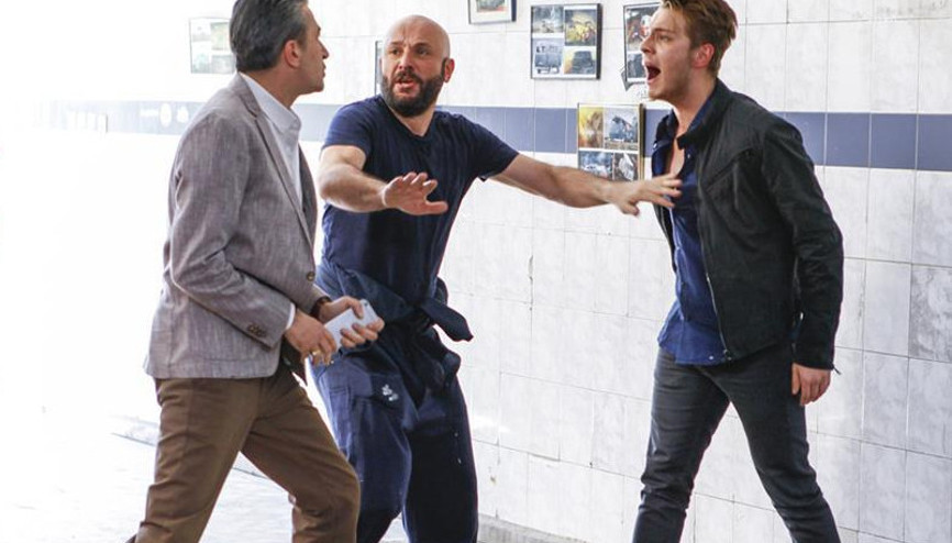 Paramparça 65. bölüm fragmanında sinirler geriliyor Paramparça 65. bölüm fragmanında sinirler geriliyor