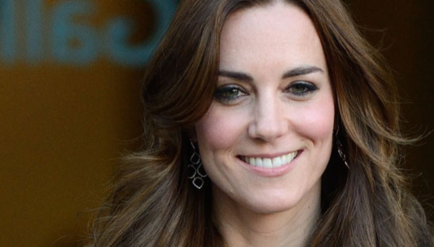 Kate Middleton yıllar sonra ilk kez dekolte giydi