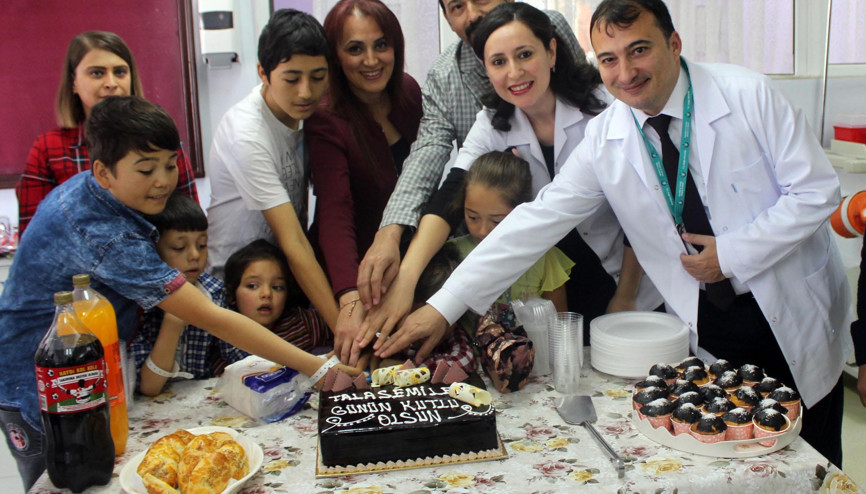 Talasemi Günününe pastalı kutlama