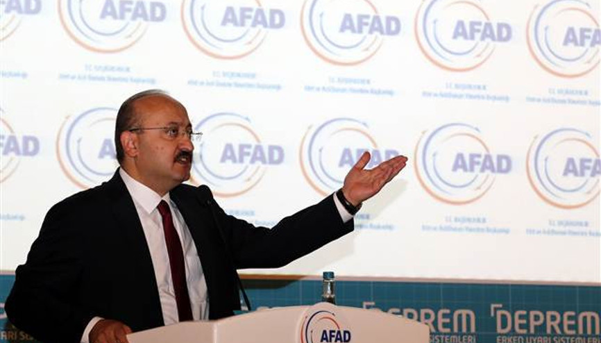 Akdoğandan ABye: Kimse elini taşın altına koymuyor