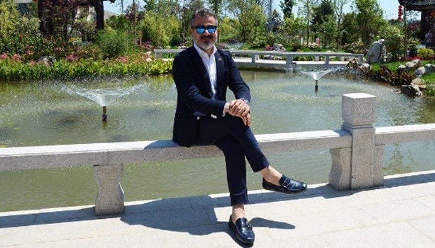 Melis Alphan, Suat Kılıçın yeni imajını yorumladı